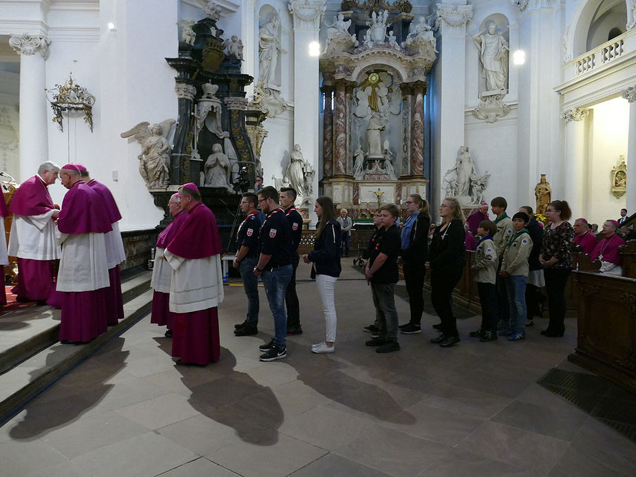 Abschlussvesper der Bischofskonferenz mit Austeilung des Bonifatiussegens (Foto: Karl-Franz Thiede)